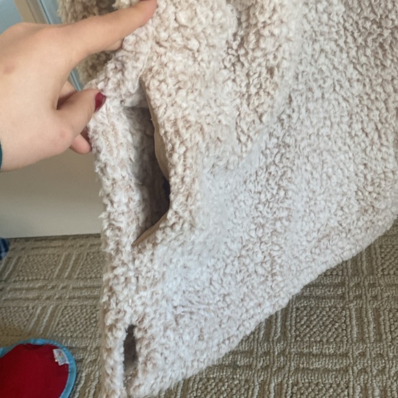 Fuzzy zip up pullover - Picture 3 of 3